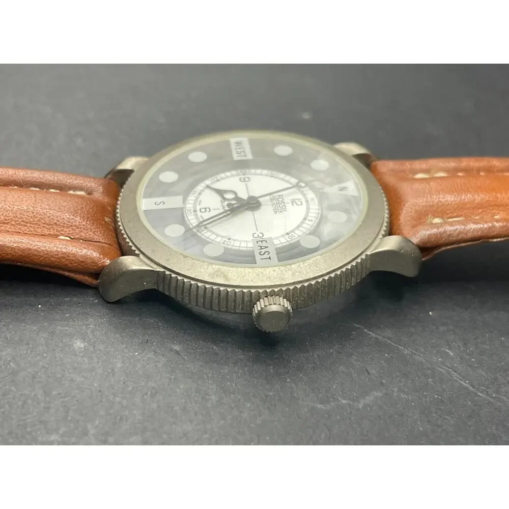 Vintage Fossil Collection Compass Dial Quartz Watch 34mm Tan Leather Band